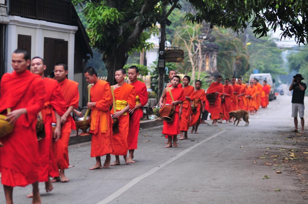 วิสดอม ลาว Hotel หลวงพระบาง ภายนอก รูปภาพ