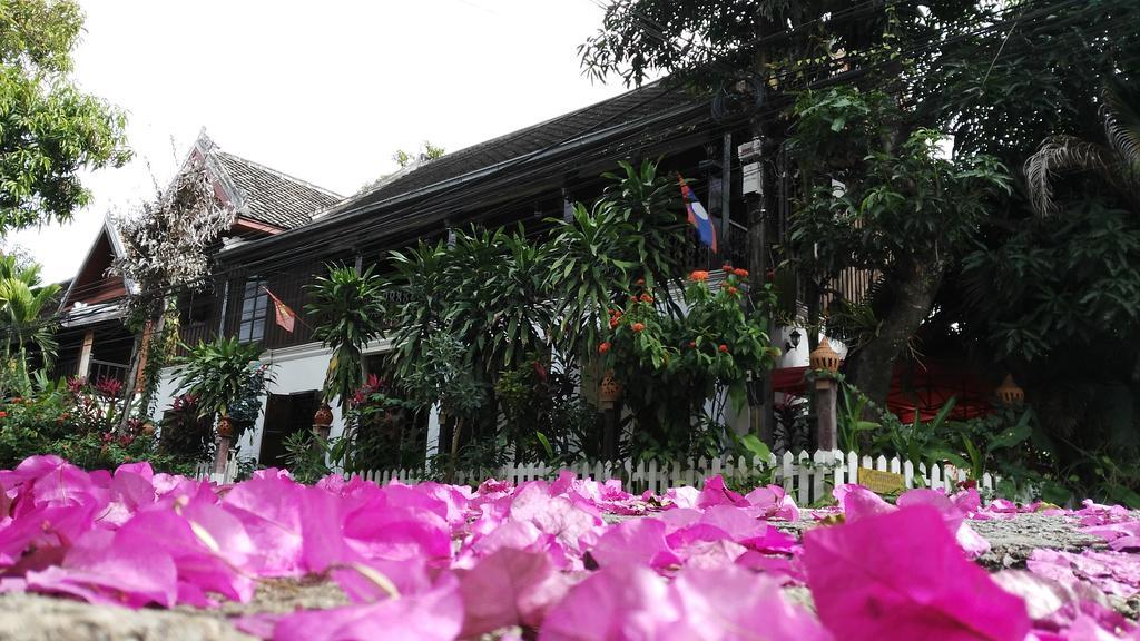 วิสดอม ลาว Hotel หลวงพระบาง ภายนอก รูปภาพ